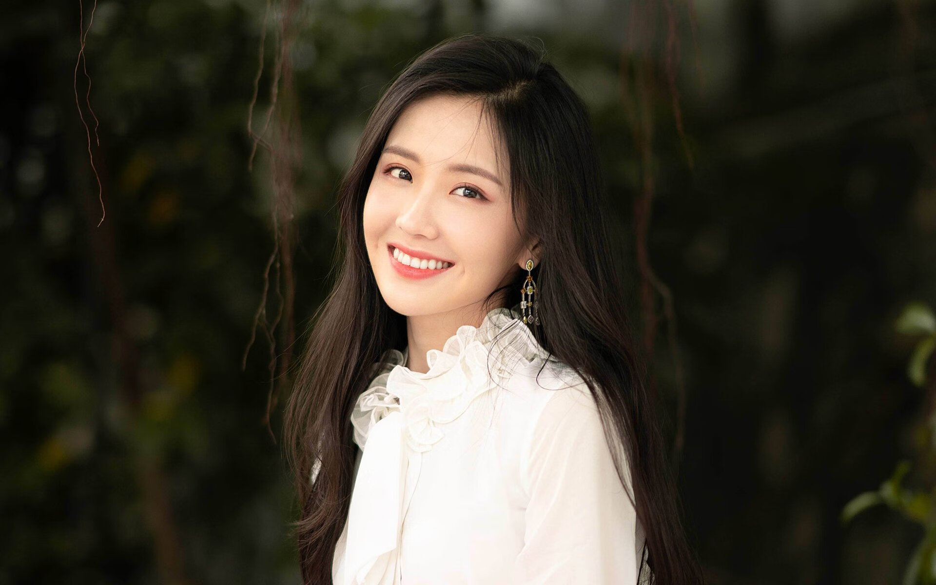 郁金香刺破神话，荷兰式战术终结塞维利亚，凯恩上演征服者剧本